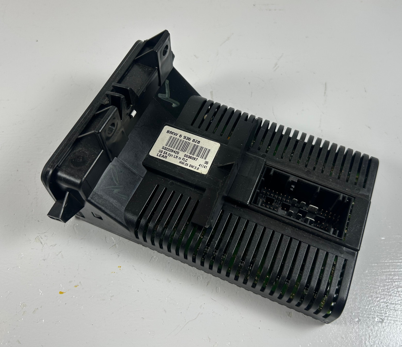 BMW E46 330 325 Headlight Control Module LCM 6936828