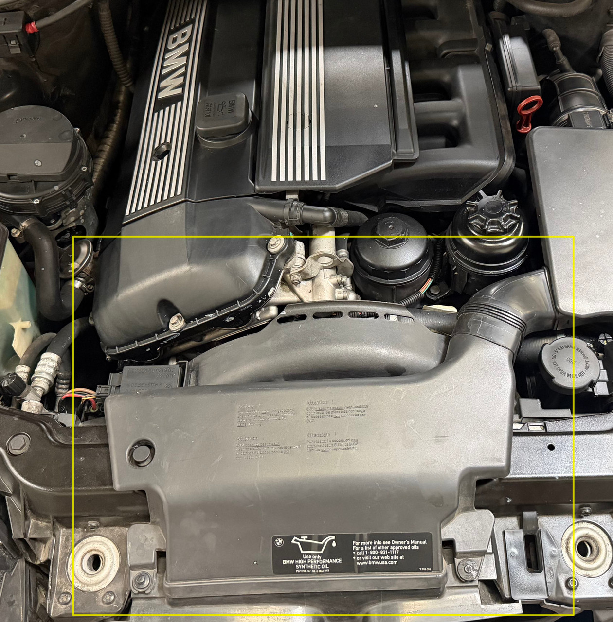 2001-05 BMW E46 330 325 TOP AIR INLET DUCT COVER W/ CONNECTOR 7501988