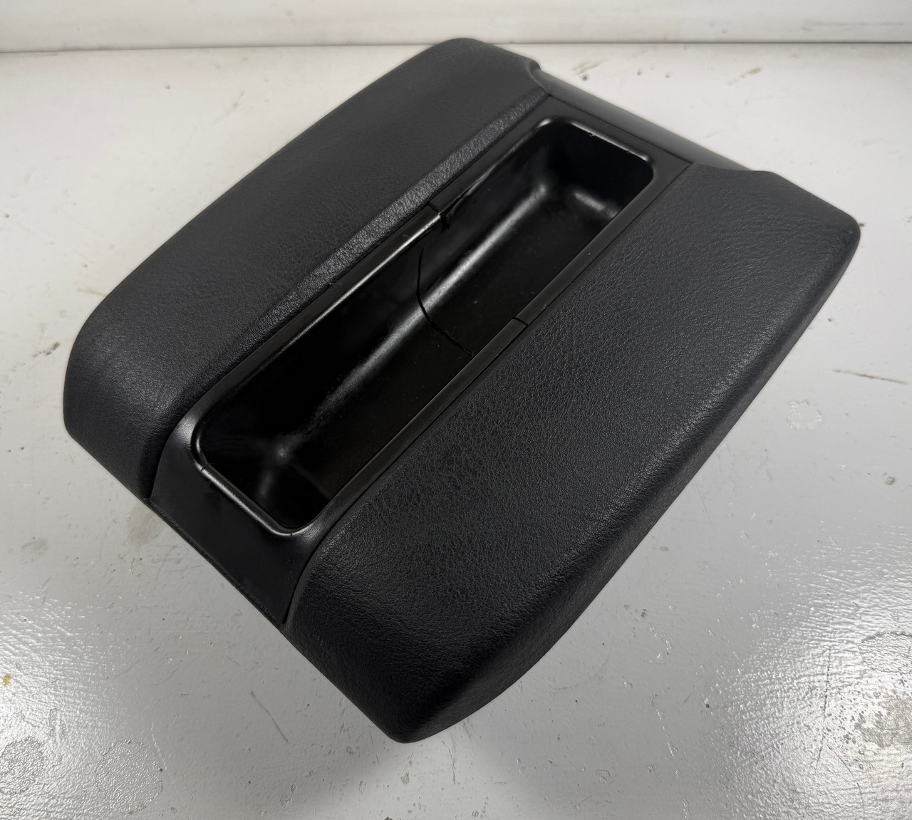 1998-03 BMW E39 540i 530i 525i Armrest Arm Rest 8213862