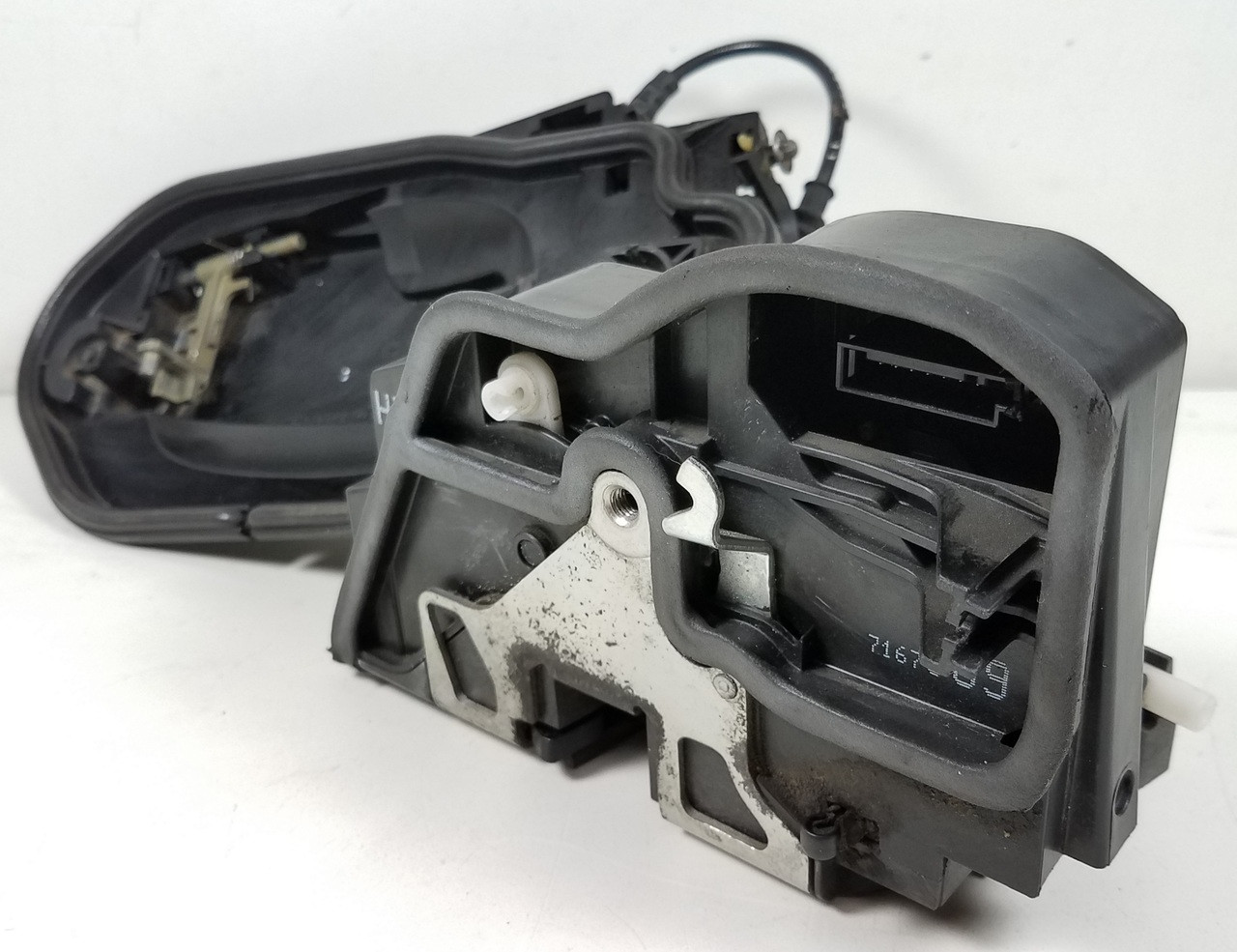 BMW E83 X3 E60 5-Series Driver Rear Door Lock Latch Actuator 330983