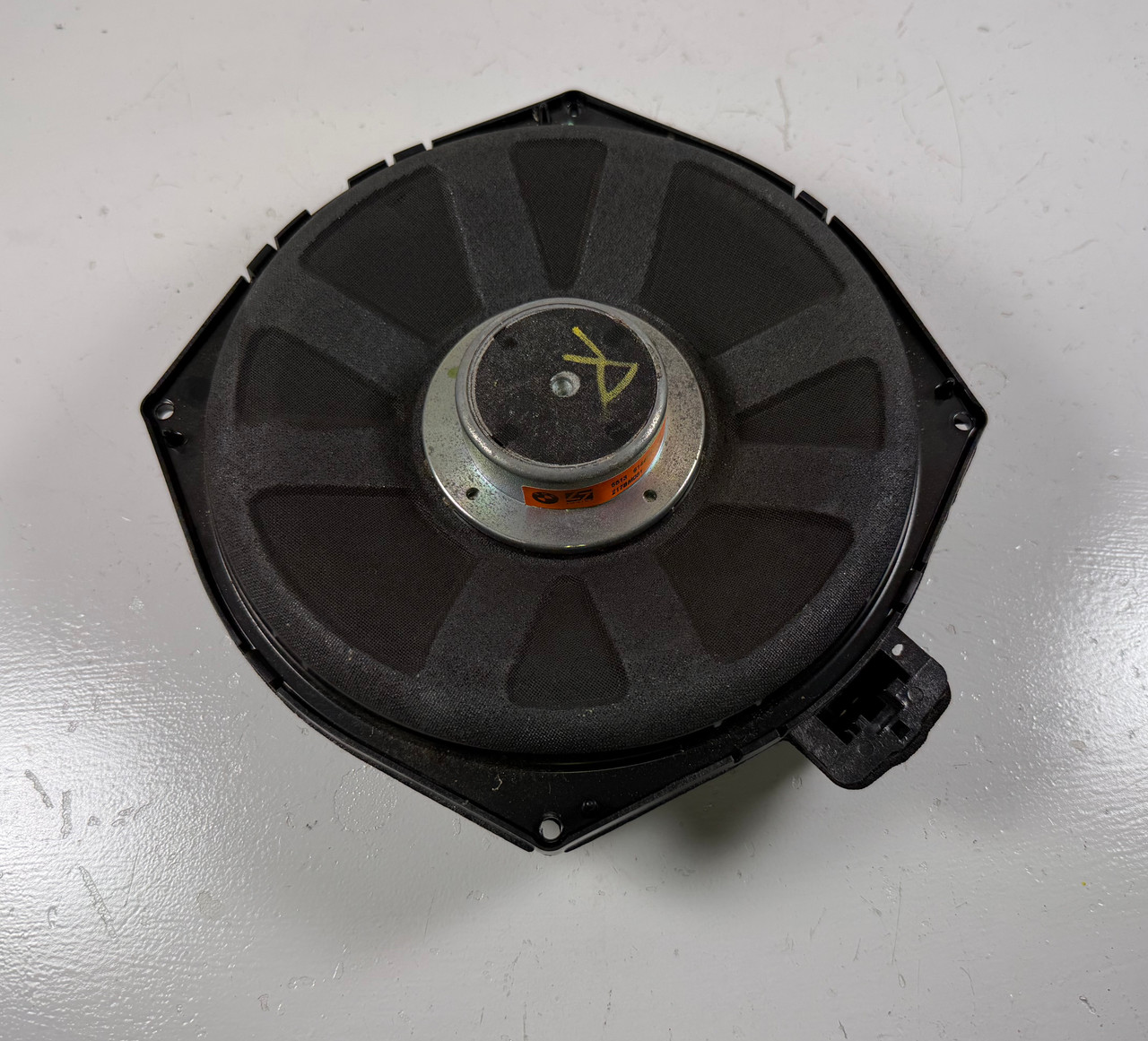 Front Seat Sub Woofer Central Bass Speaker BMW E60 E63 E82 E90 E92  9144203