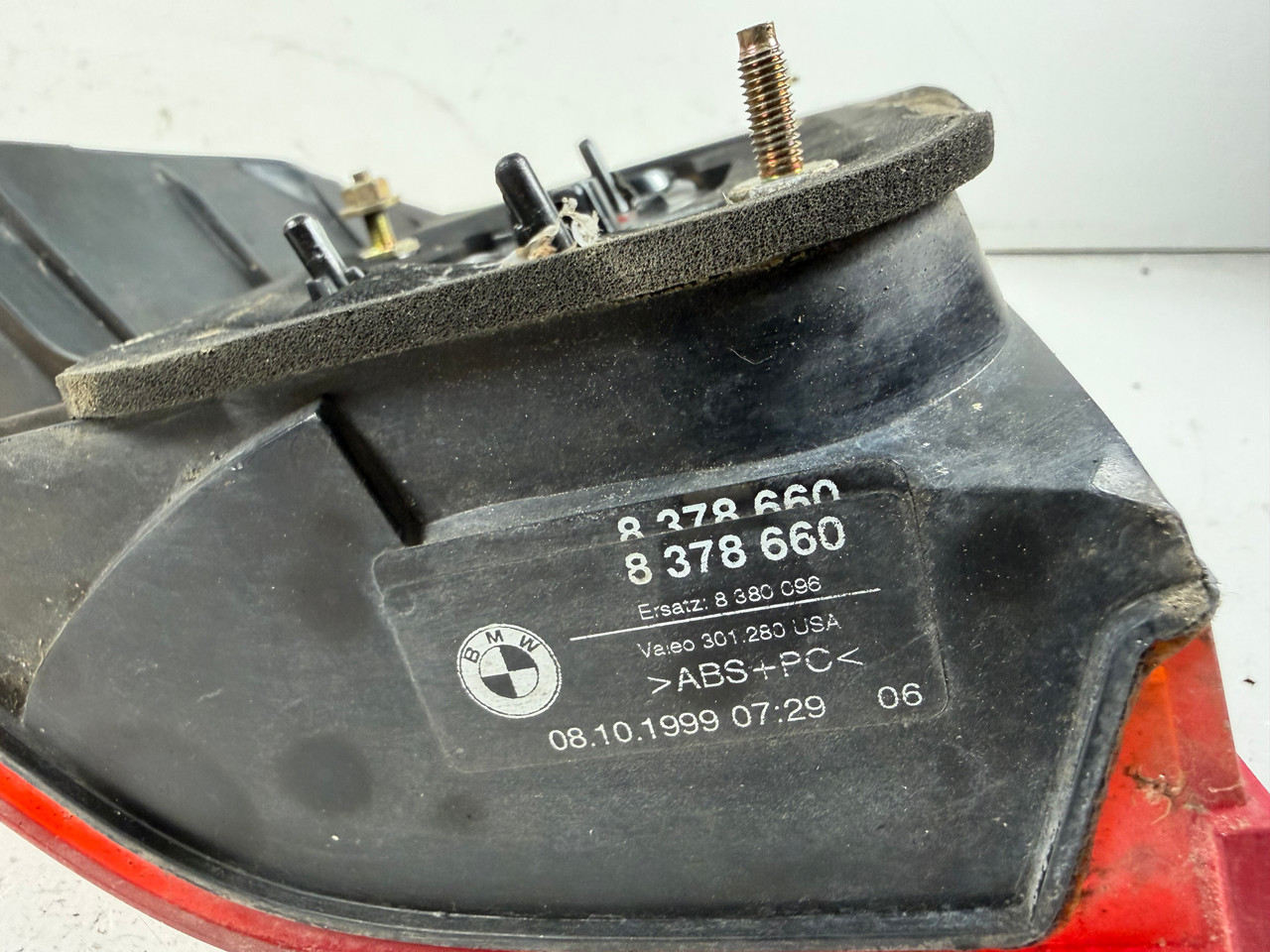 WAGON PASSENGER BRAKE TAIL LAMP 1999-00 BMW E39 540i 528i 8378660