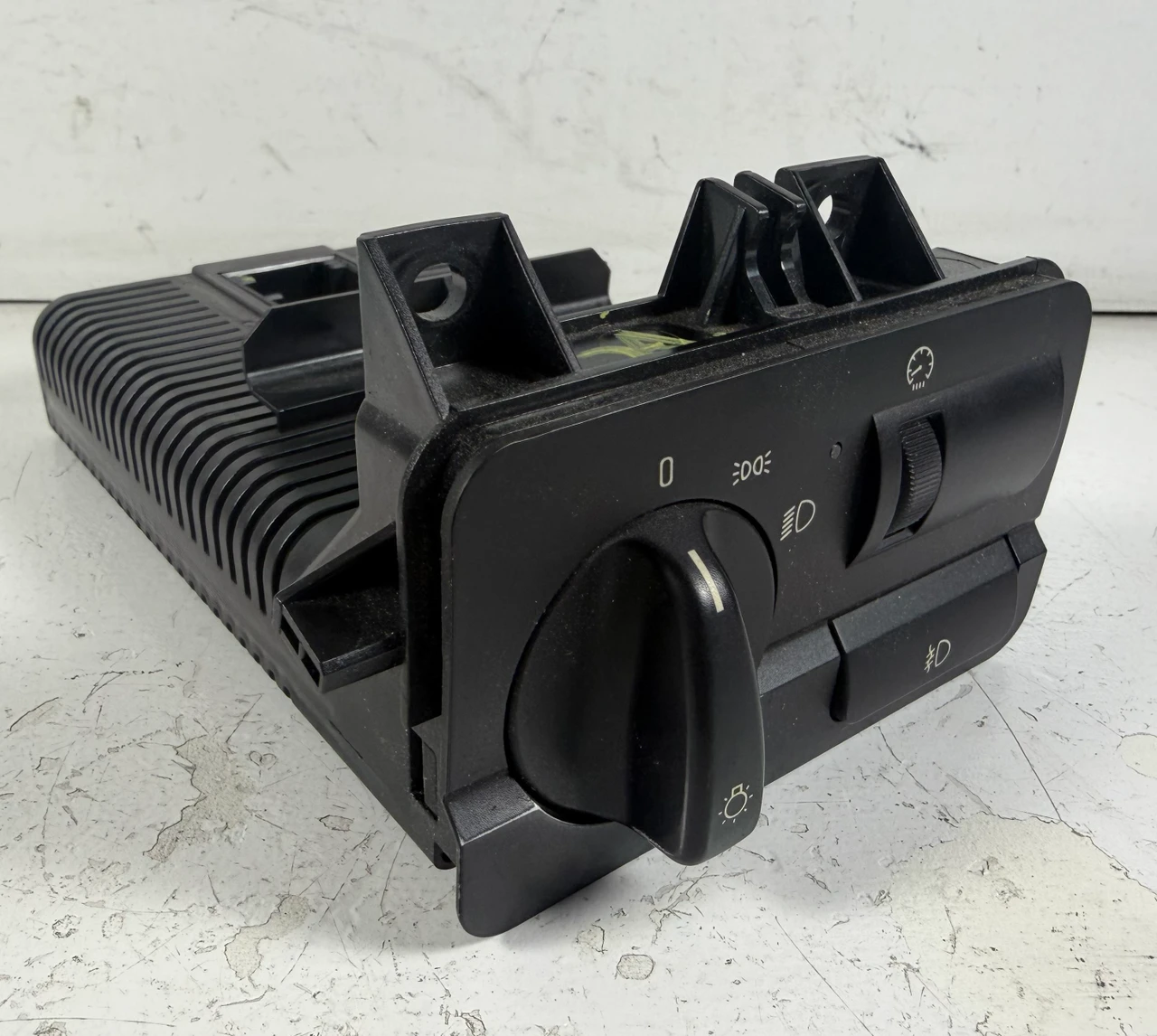 BMW E46 330i 325i HEADLIGHT SWITCH LCM LIGHT CONTROL MODULE 6919845