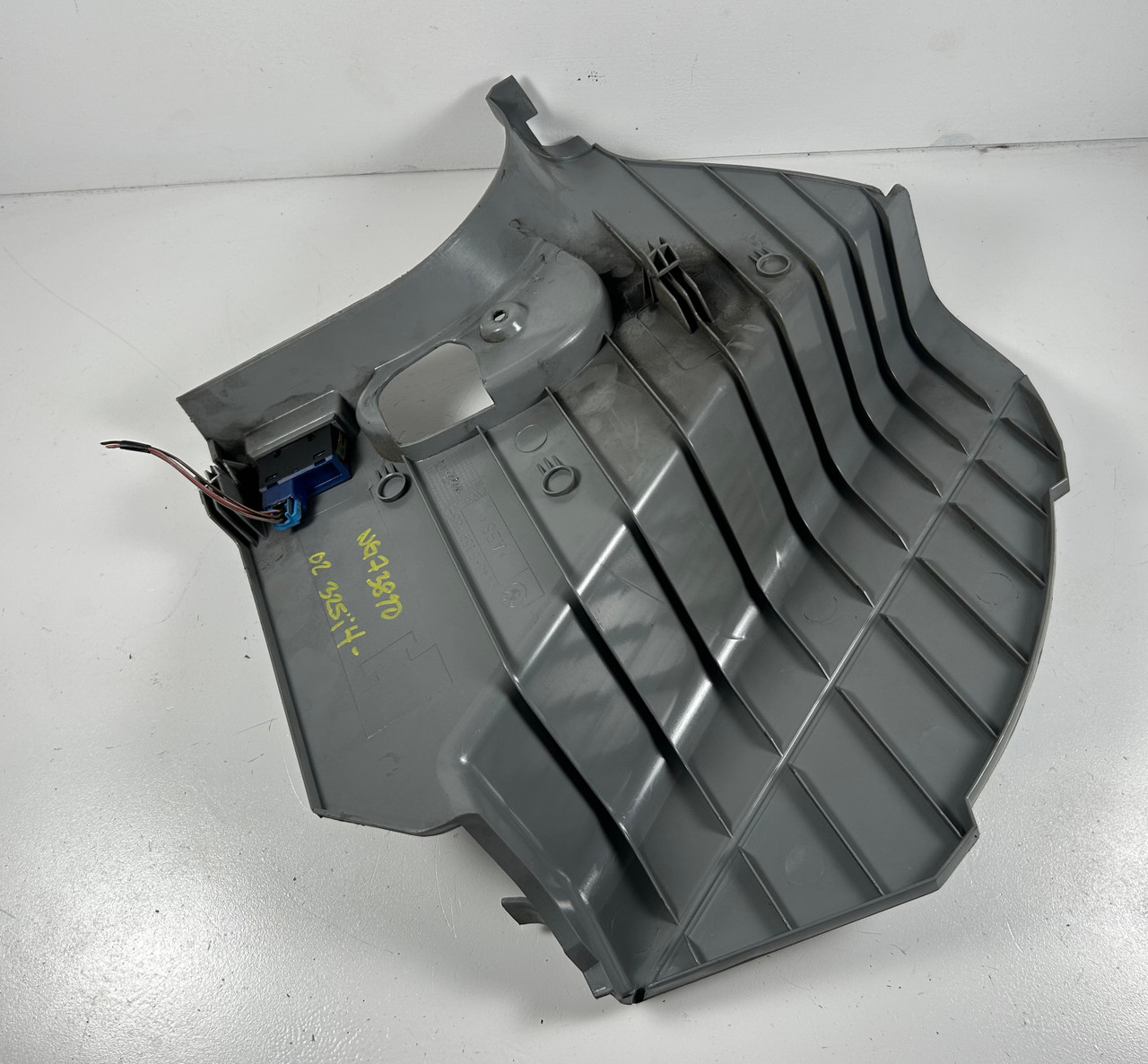 2000-05 BMW E46 330i 325i Kick Panel Dead Pedal Foot Rest 8189733