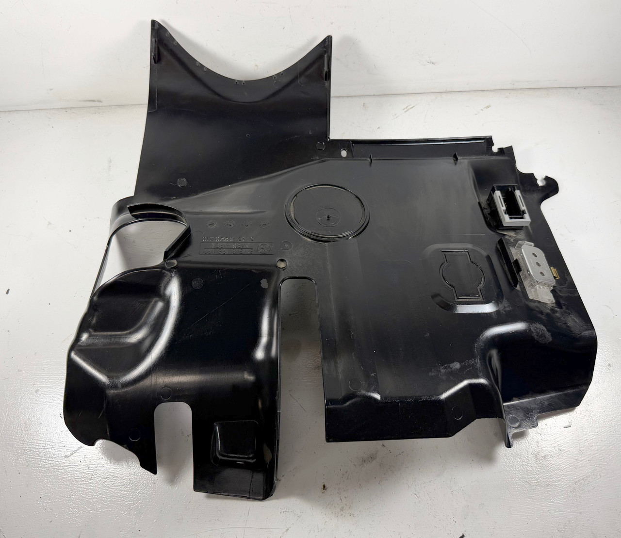 BMW E46 330 325 323 Driver Lower Dashboard Kick Panel Trim 8196099