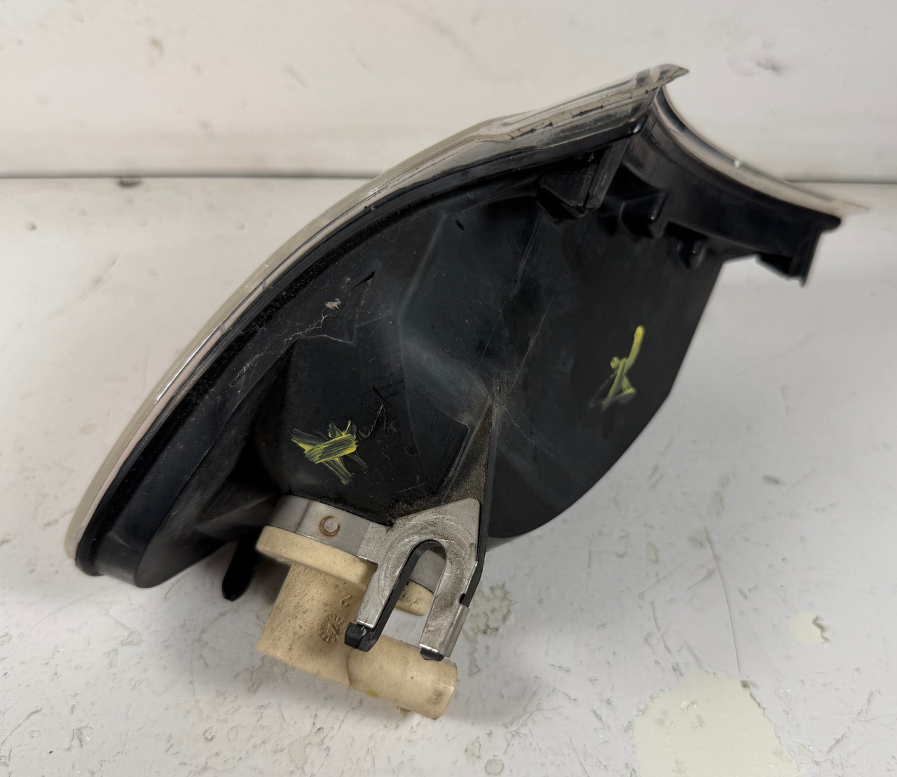 DRIVER TURN SIGNAL CORNER LAMP 2002-05 BMW E46 330i 325i 6943119