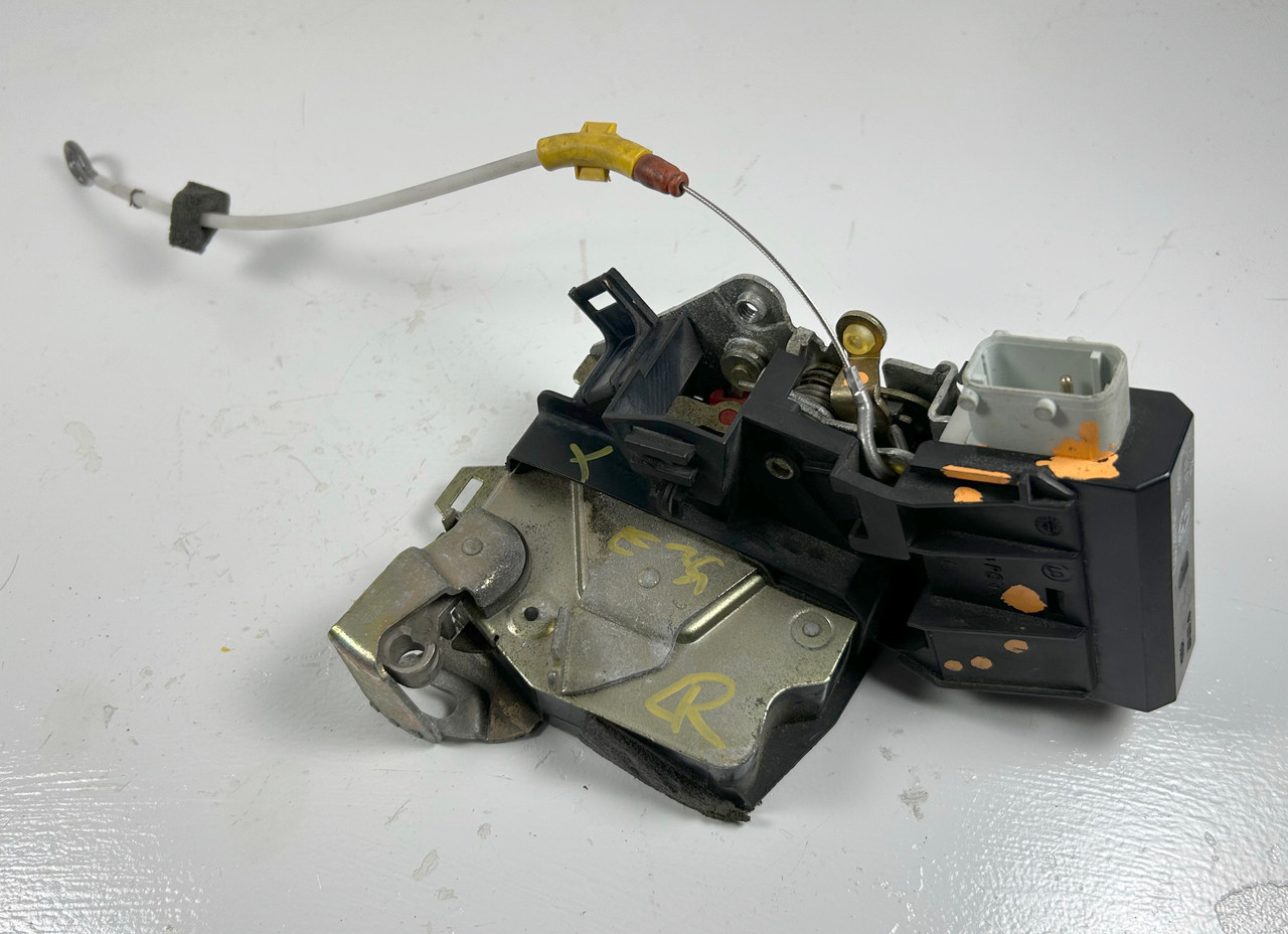DRIVER REAR DOOR LOCK LATCH BMW E39 M5 540i 530i 525i  8125671