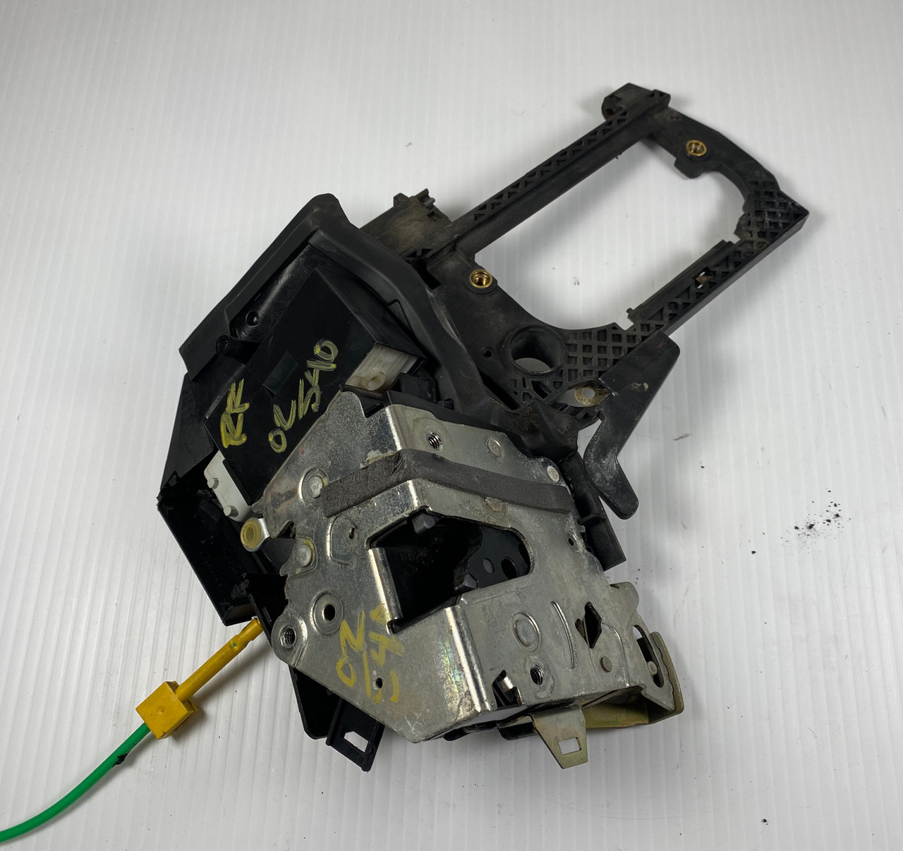 BMW E39 M5 540i 530i 525i PASSENGER FRONT DOOR LOCK LATCH ACTUATOR OEM