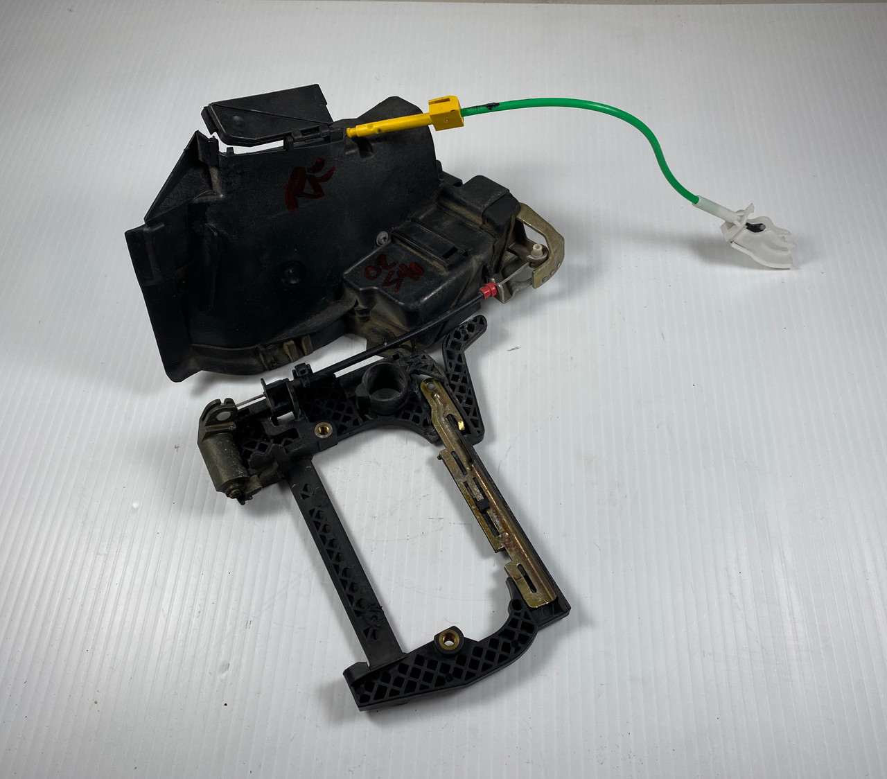 BMW E39 M5 540i 530i 525i PASSENGER FRONT DOOR LOCK LATCH ACTUATOR OEM