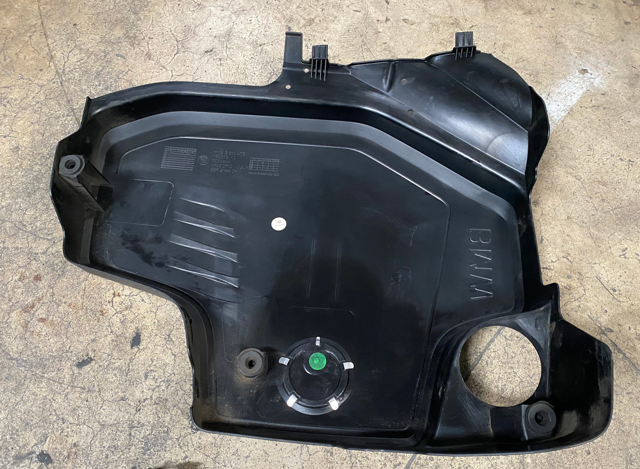 2013-15 BMW F30 328i ENGINE IGNITION COIL TOP PLASTIC COVER 8610473