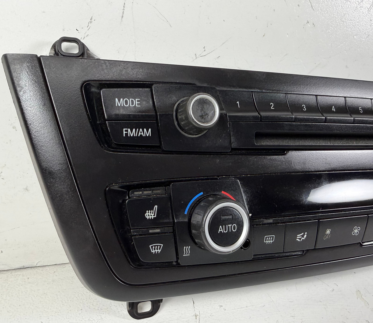 BMW F30 F32 335i 328i RADIO DISPLAY CLIMATE CONTROL MODULE 9261099