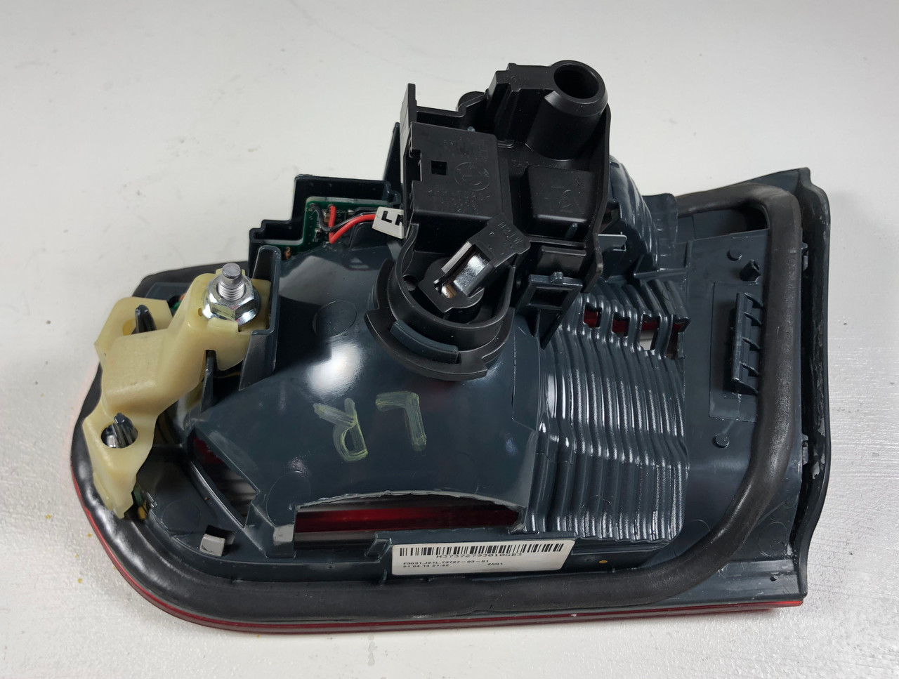 2012-15 BMW 335i 328i 320i DRIVER REAR TRUNK INNER TAIL LAMP F30 7259915