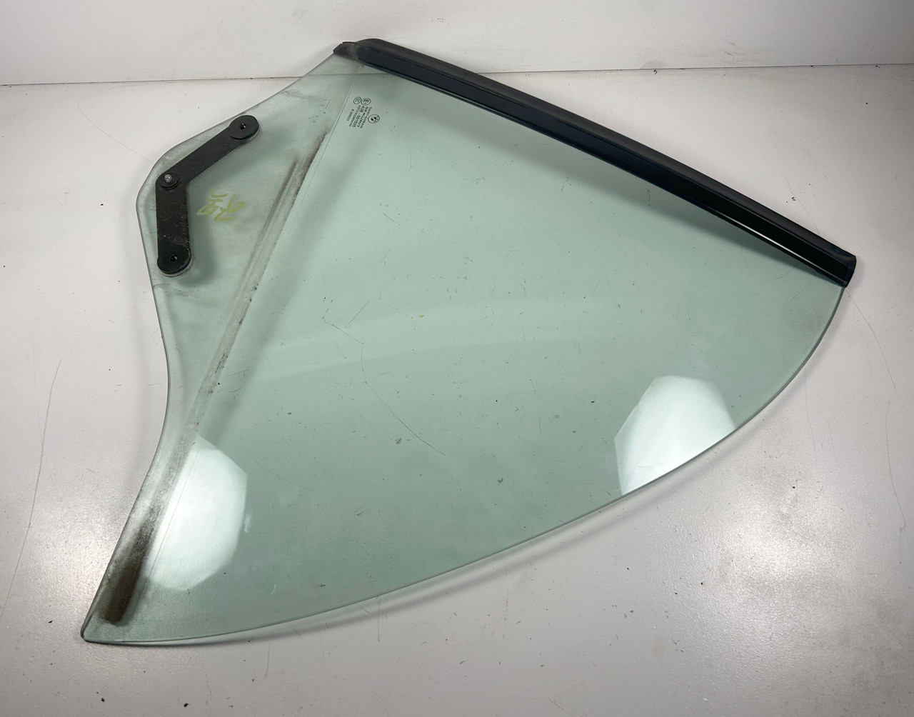 CONVERTIBLE DRIVER REAR WINDOW GLASS BMW E46 M3 330ci 325ci  8209423