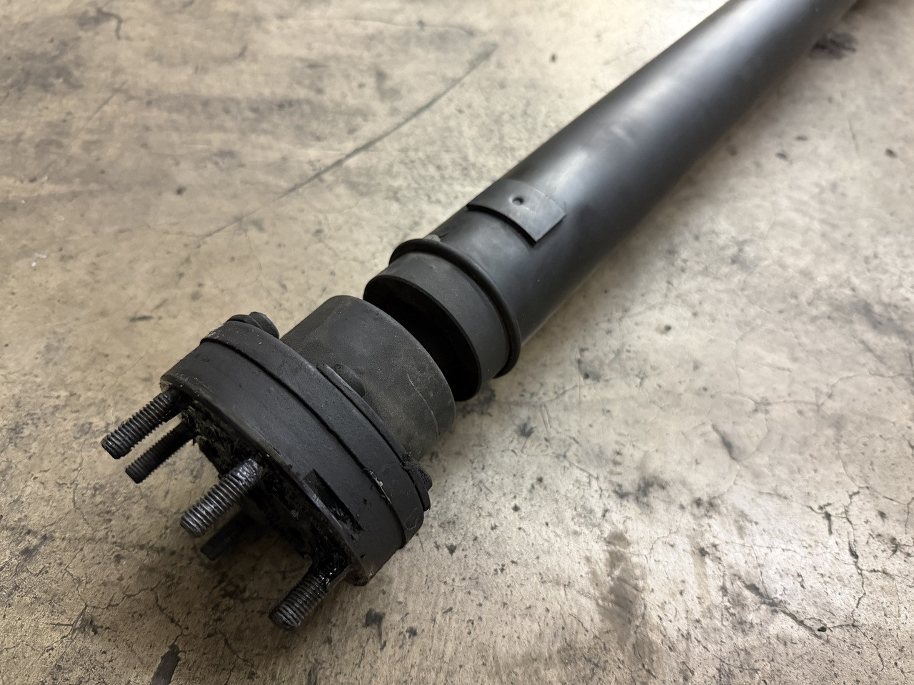 1999-00 BMW E39 528i DRIVESHAFT DRIVELINE 7500154