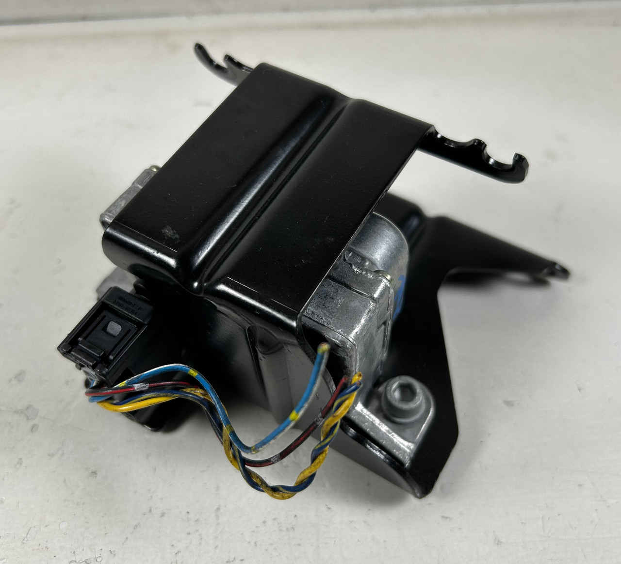 BMW E46 M3 330 325 Z4 YAW TURN RATE SPEED SENSOR 6764018