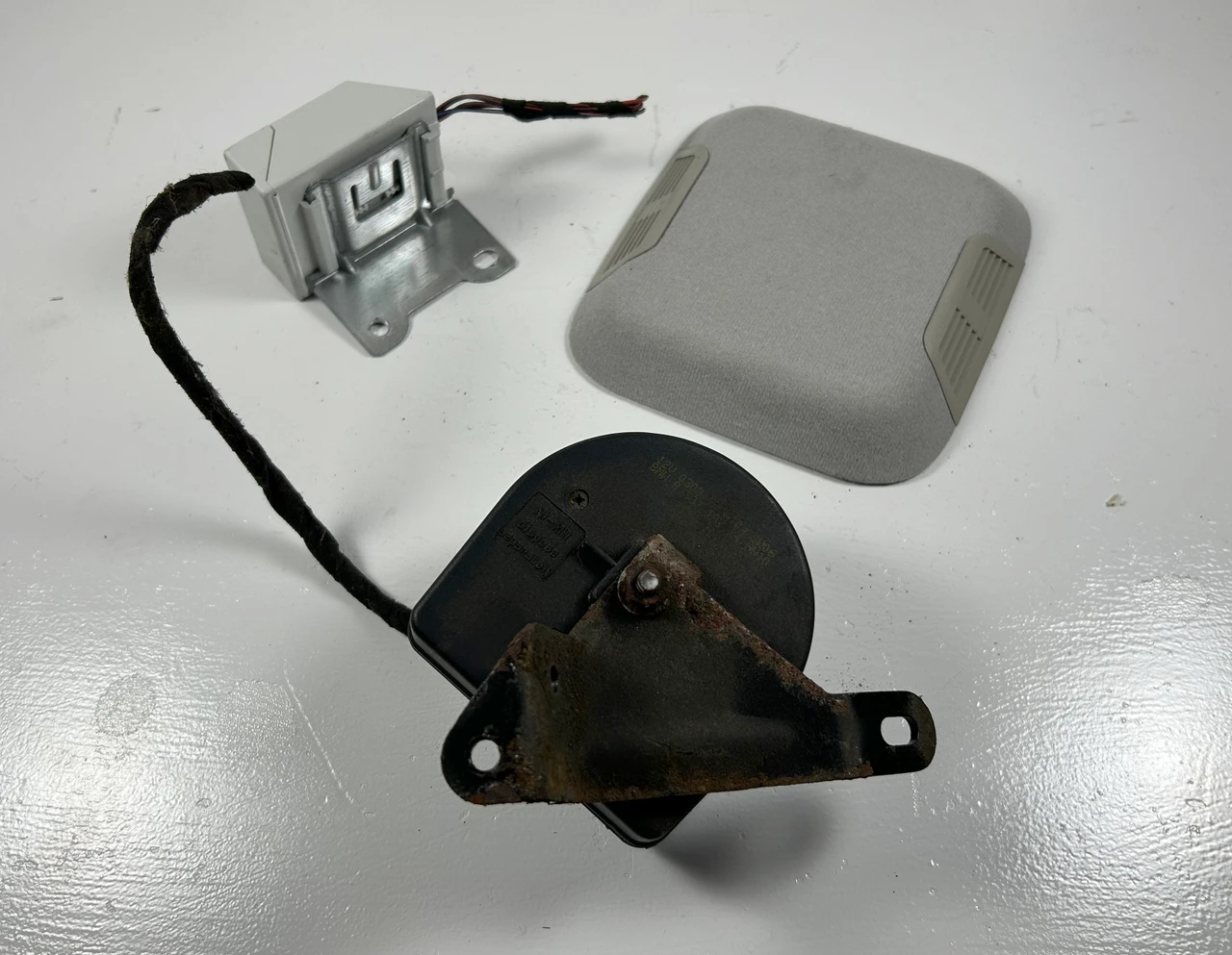 BMW E39 5' E46 3' ALARM SIREN ULTRA SONIC INCLINATION SENSOR 8379938