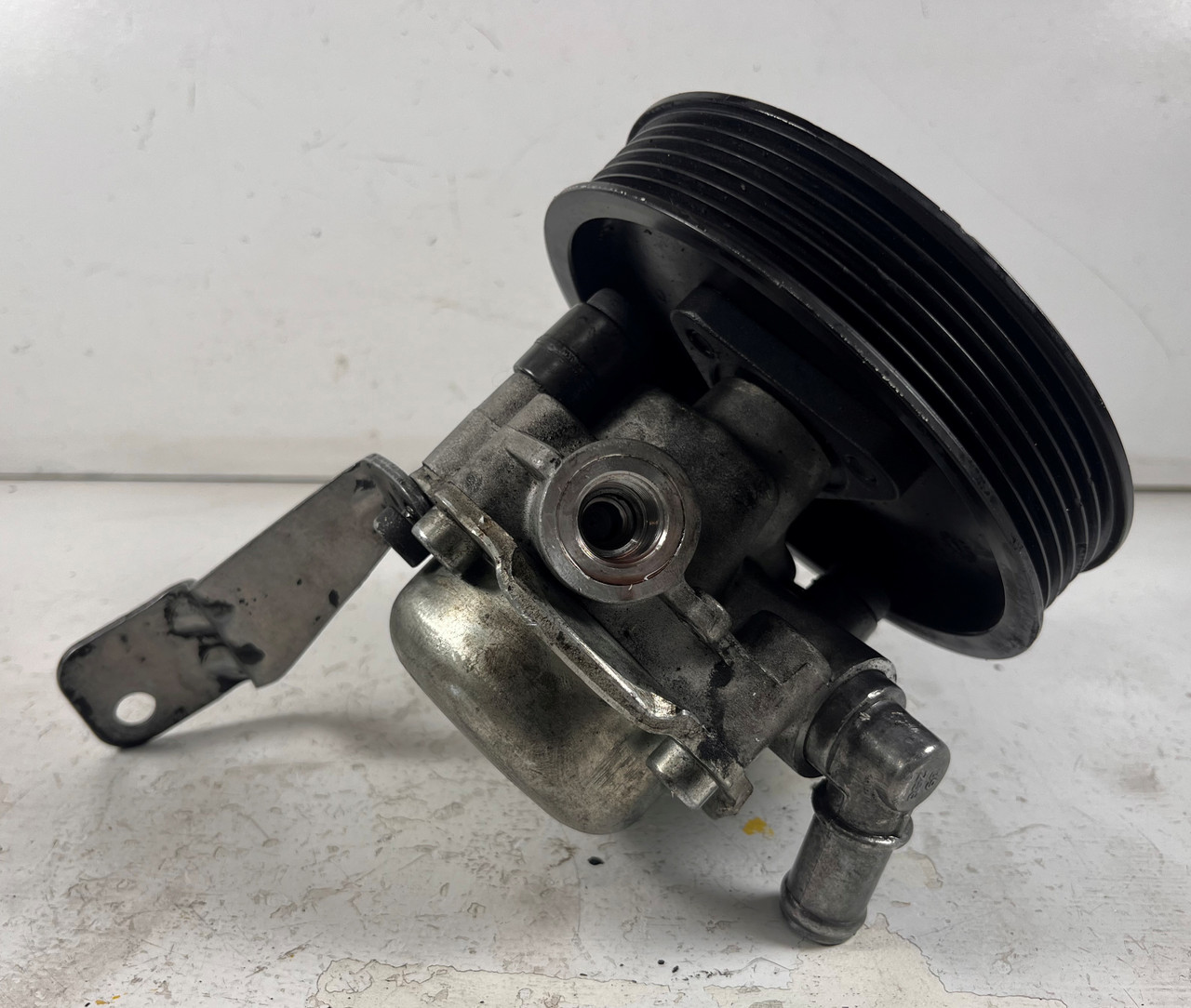 BMW E39 530i 525i E46 330i 325i LF20 HYDRAULIC POWER STEERING PUMP 6760034