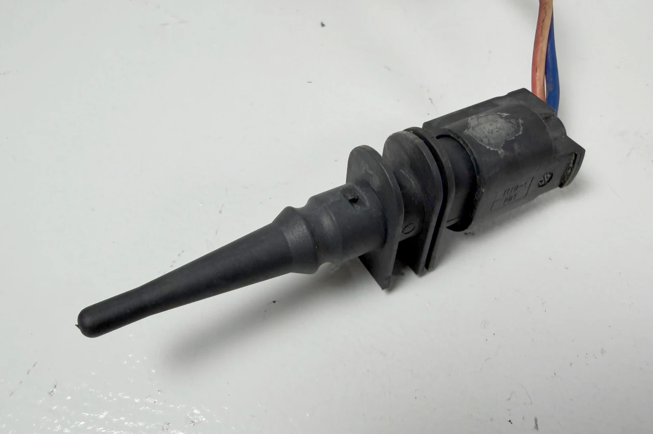 Outside Ambient Temperature Sensor BMW Z4 E38 E39 E46 E60 E90 E92