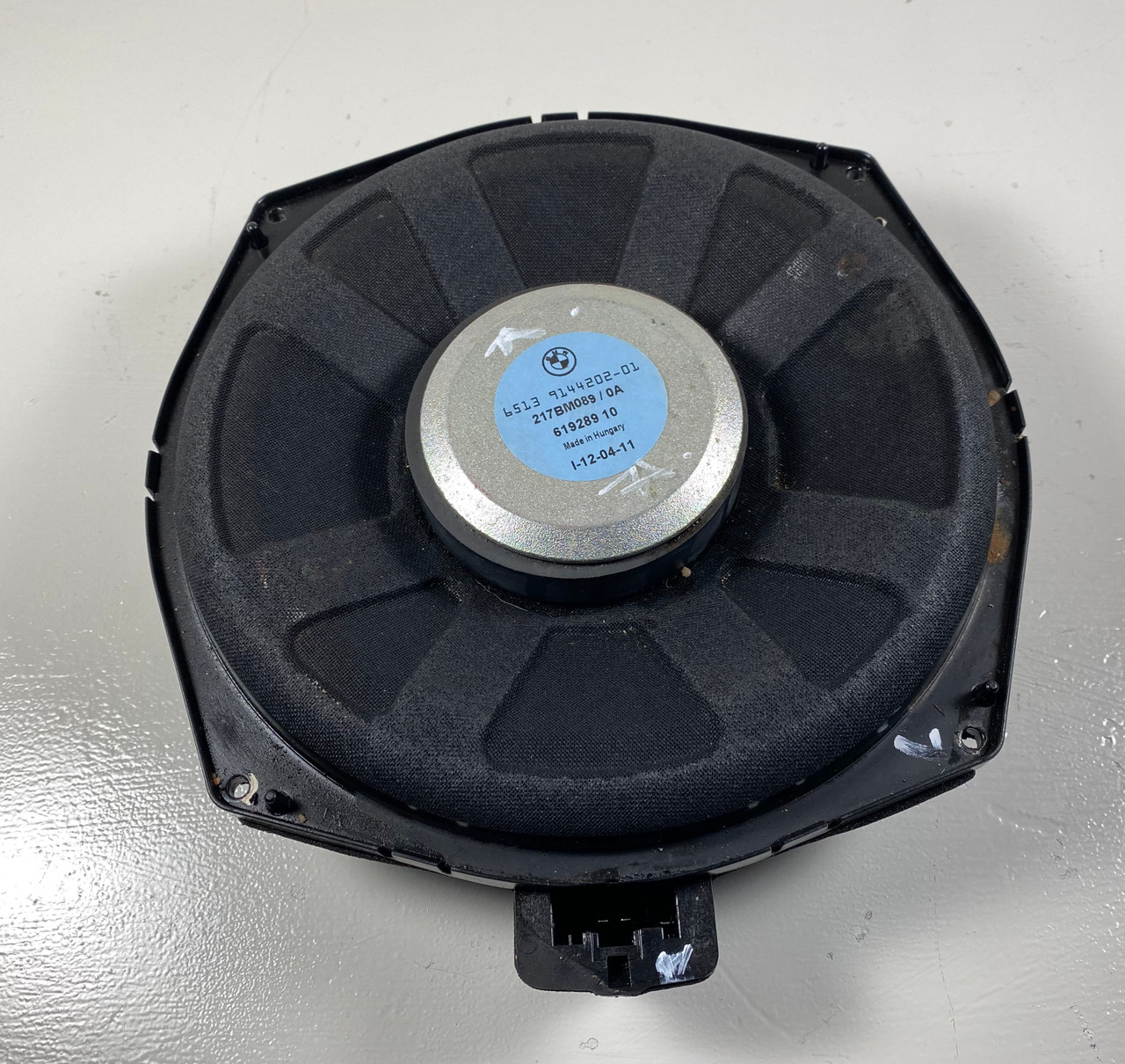 FRONT UNDER SEAT HiFi SPEAKER SUBWOOFER BMW E60 E90 E92 9144202