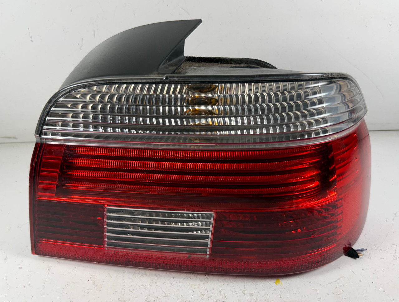 PASSENGER BRAKE TAIL LIGHT 2001-03 BMW E39 M5 540i 530i 525i 6902530