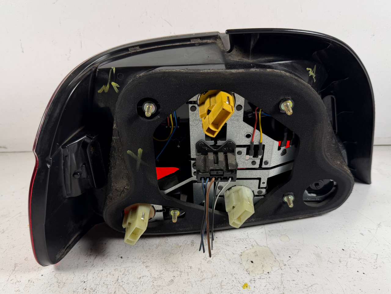 PASSENGER BRAKE TAIL LIGHT 2001-03 BMW E39 M5 540i 530i 525i 6902530