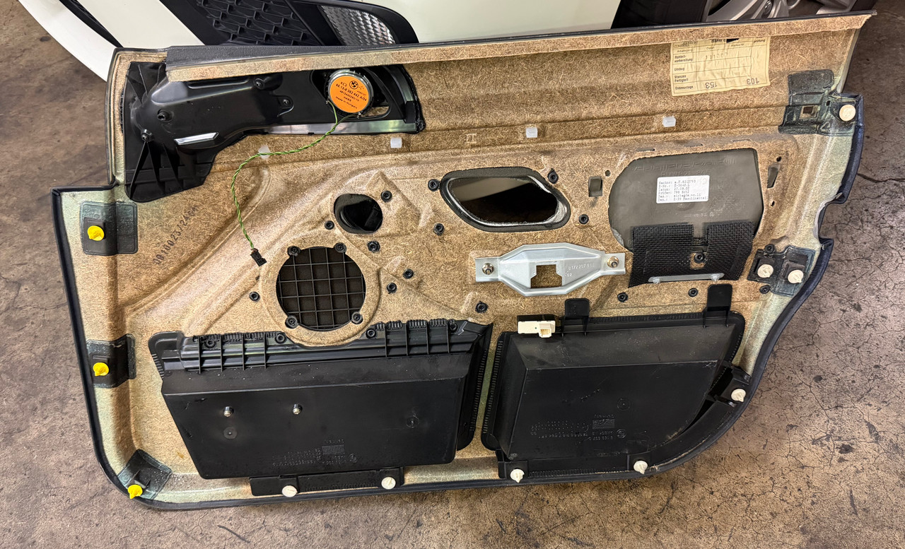 DRIVER FRONT DOOR CARD PANEL BMW E39 540i 530i 528i 525i