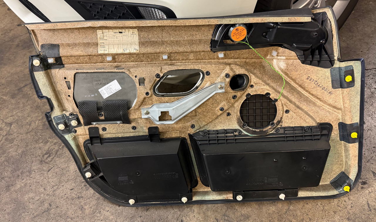 1999-03 BMW E39 540i 530i 528i 525i PASSENGER FRONT DOOR CARD PANEL