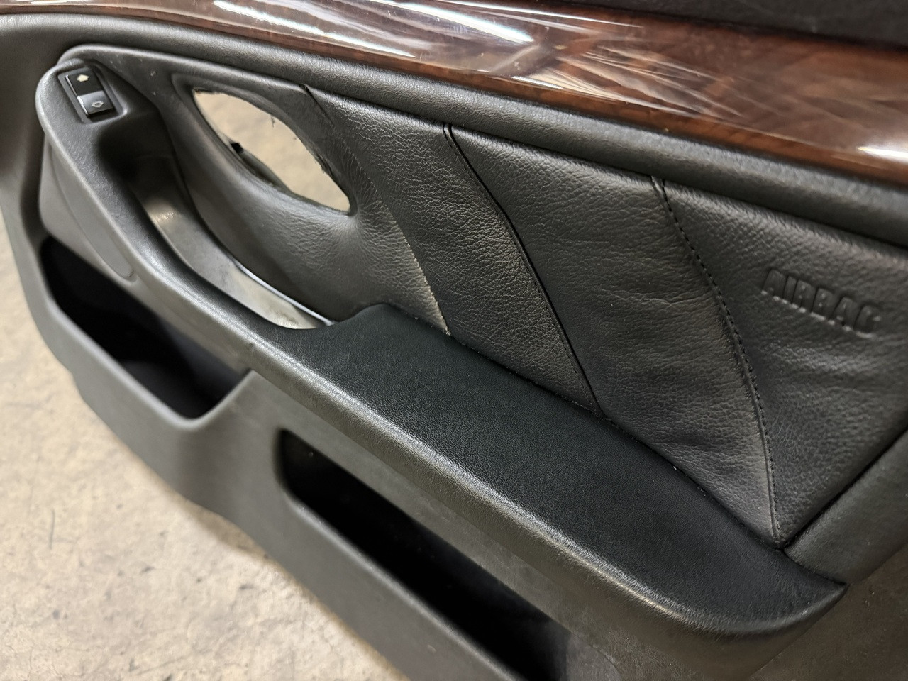 1999-03 BMW E39 540i 530i 528i 525i PASSENGER FRONT DOOR CARD PANEL