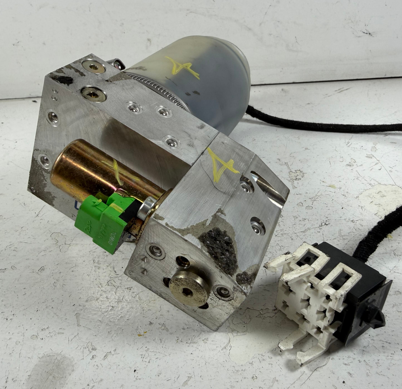 BMW E46 M3 330ci 325ci CONVERTIBLE SOFT TOP HYDRAULIC PUMP 8234530