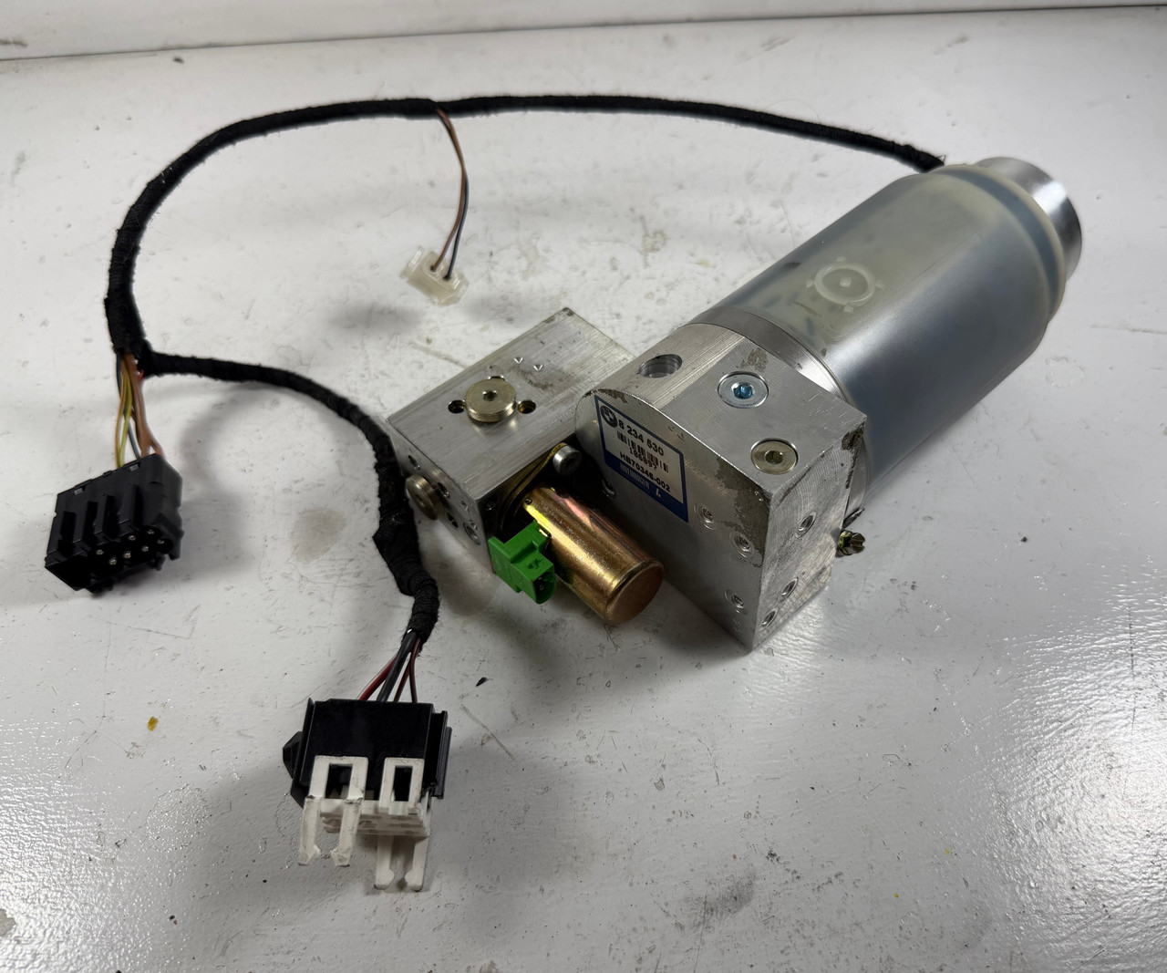 BMW E46 M3 330ci 325ci CONVERTIBLE SOFT TOP HYDRAULIC PUMP 8234530