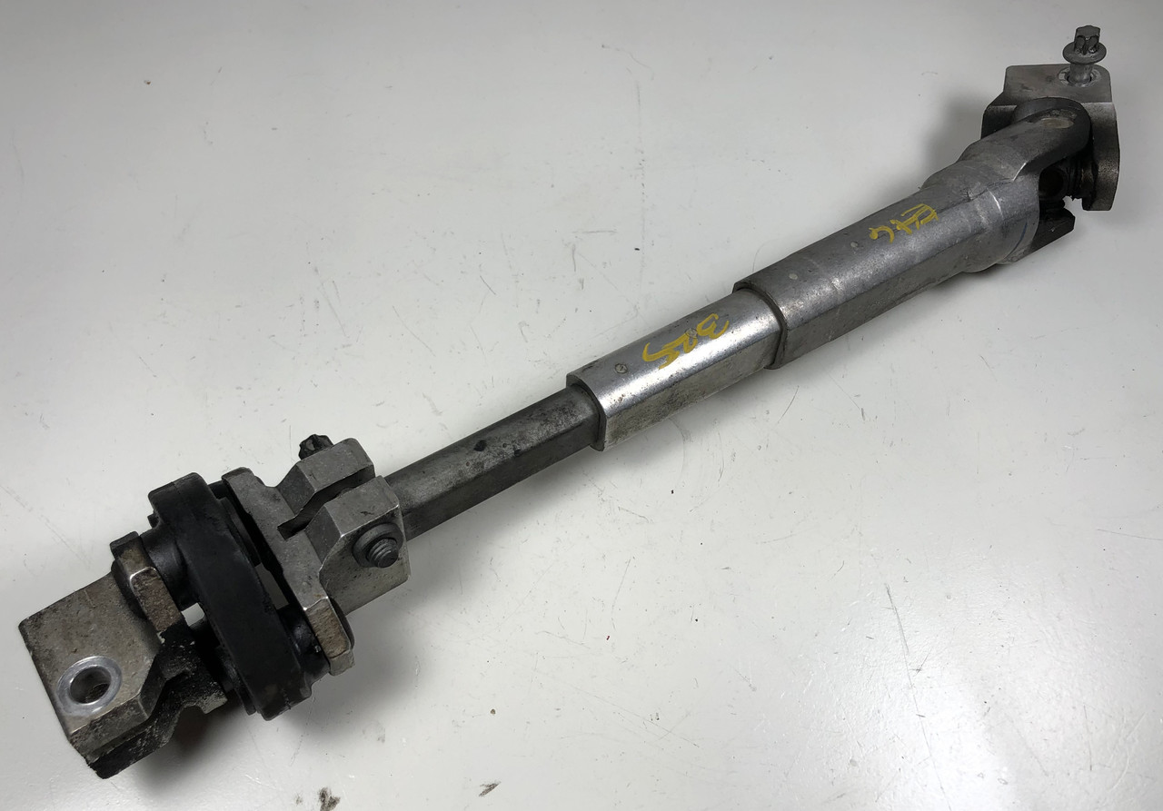 BMW E46 330 325 STEERING COLUMN LOWER JOINT COUPLING 6764006