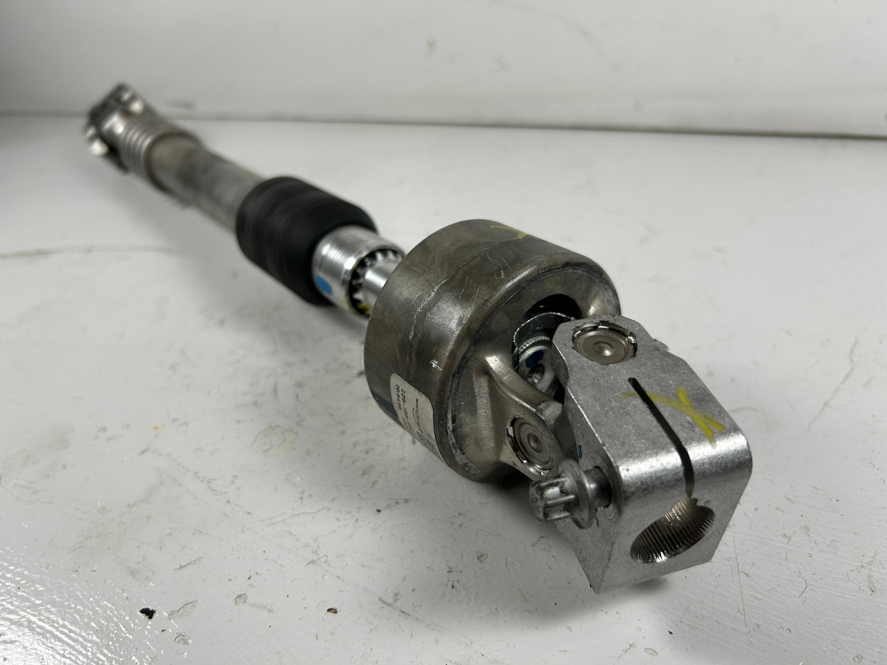 2006-10 BMW E60 535i 528i 530i 525i STEERING COLUMN LOWER JOINT SHAFT 6780892