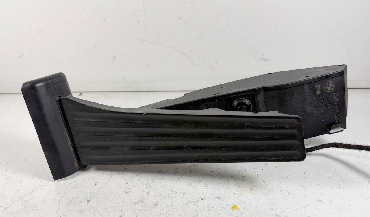 ELECTRIC ACCELERATOR GAS PEDAL BMW E46 325 330 E39 530i 528i 525i 6762480