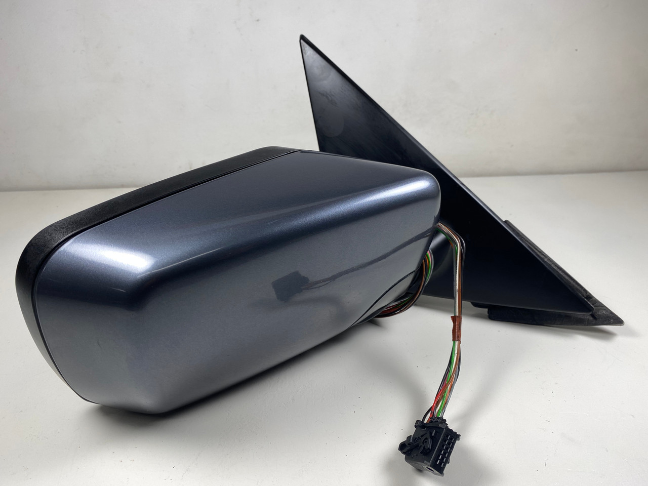 01 02 03 BMW E46 SEDAN PASSENGER SIDE VIEW MIRROR OEM 