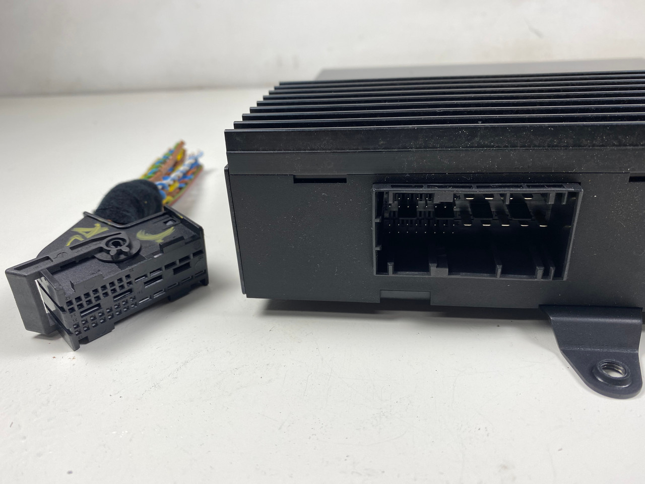 BMW E46 325i SEDAN AUDIO STEREO 
