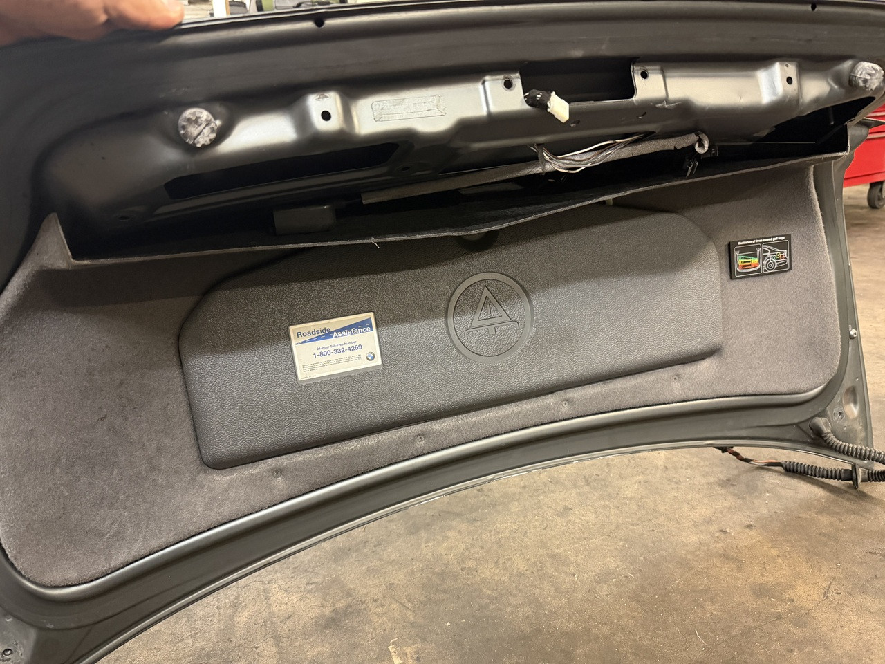 TRUNK DECK BMW E39 M5 540i 530i 528i 525i 8212602