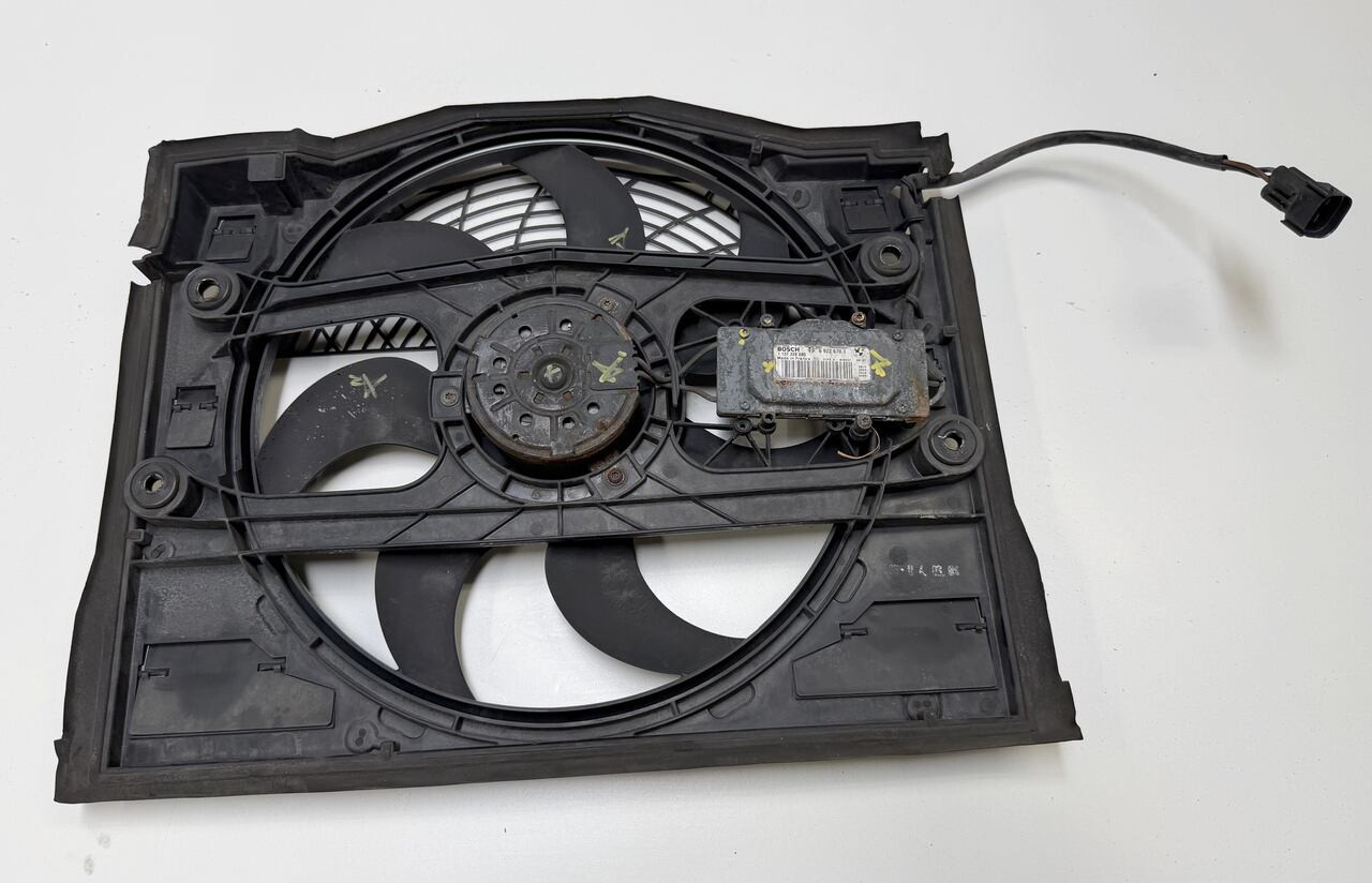 BMW E46 330i 325i RADIATOR COOLING FAN 330ci 325ci 6922670