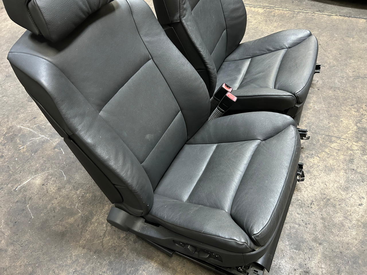 ELECTRIC FRONT SPORT SEATS BMW E60 530i 525i