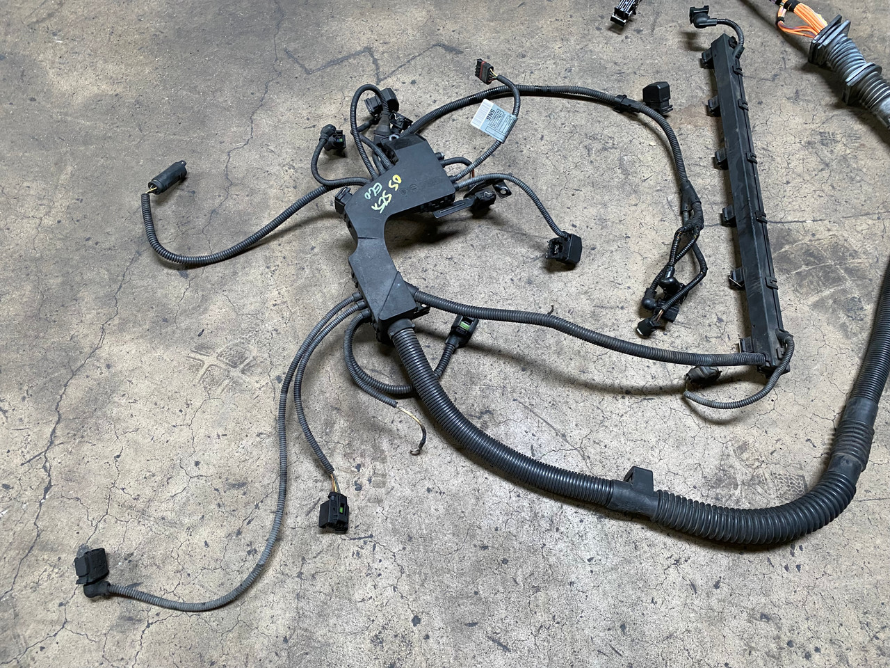 2004-05 BMW e60 530i 525i M54 ENGINE WIRE HARNESS LOOM 7529696