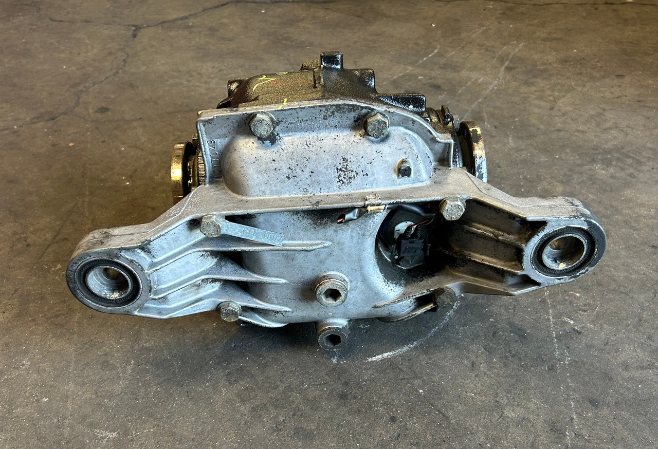 BMW E36 328i 325i 3.91 REAR DIFFERENTIAL AXLE CARRIER 1212852