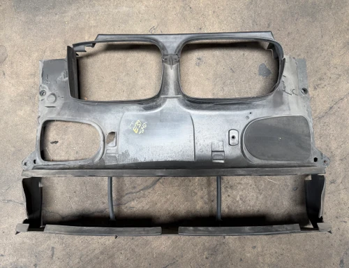FRONT RADIATOR AIR DUCT SHROUD BMW E39 540i 530i 528i 525i 8159959