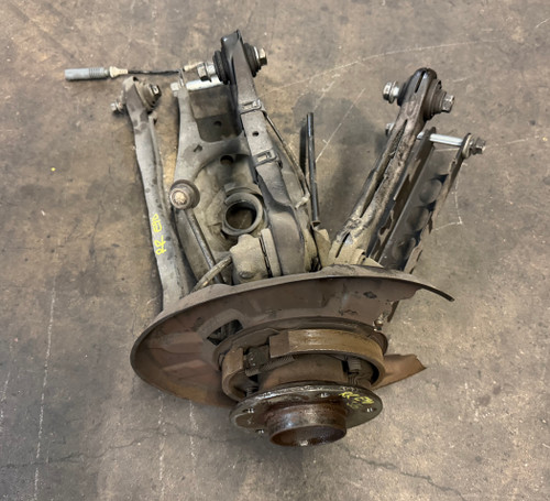 PASSENGER REAR WHEEL CARRIER CONTROL ARMS BMW e90 e92 335i 328i 6761580