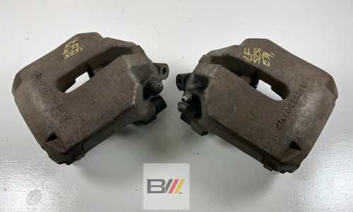 1999-03 BMW E39 525i 528i 530i PAIR FRONT BRAKE CALIPERS 1163385