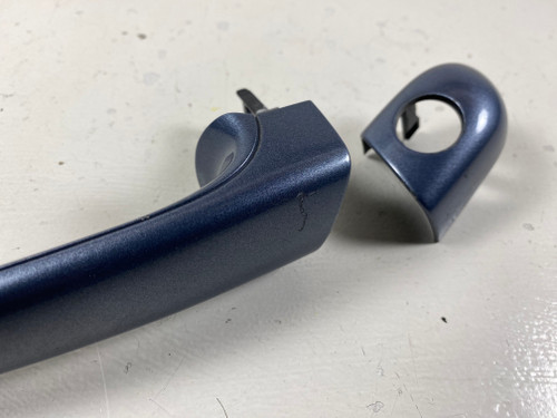 2000-05 BMW E46 3' DRIVER FRONT EXTERIOR DOOR HANDLE STAHLBLAU 8253455