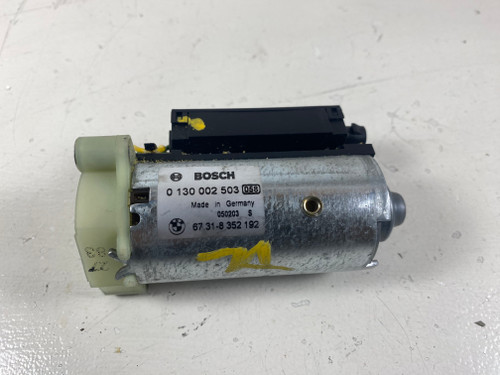 DRIVER FRONT ELECTRIC SEAT MOTOR BMW E39 540i 530i 5258i 8352192
