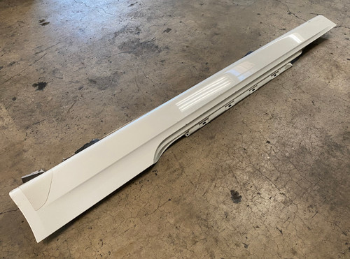 2004-07 BMW 650i 645i CONVERTIBLE DRIVER LOWER SIDE SKIRT E64 7074419