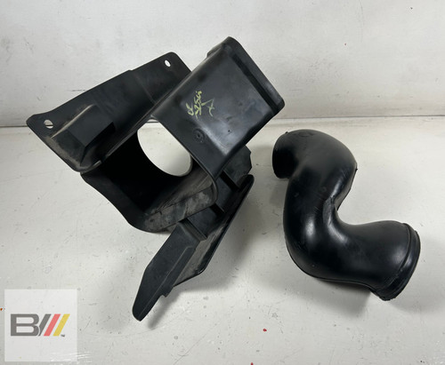 BMW E46 330ci 325ci DRIVER FRONT BRAKE AIR DUCT 8238419
