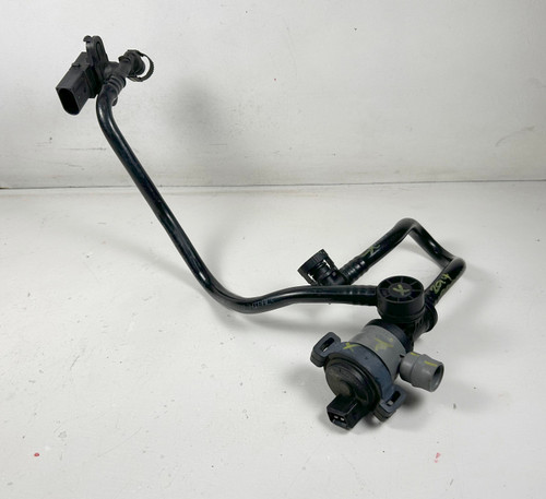 BMW F10 528i F30 328i FUEL TANK BREATHER VALVE 7636144