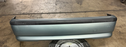 2002-05 BMW E46 330i 325i SEDAN REAR BUMPER ASSEMBLY