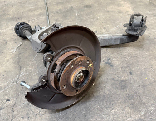 BMW E46 325 323 E85 Z4 PASSENGER REAR TRAILING ARM CV AXLE 6774778